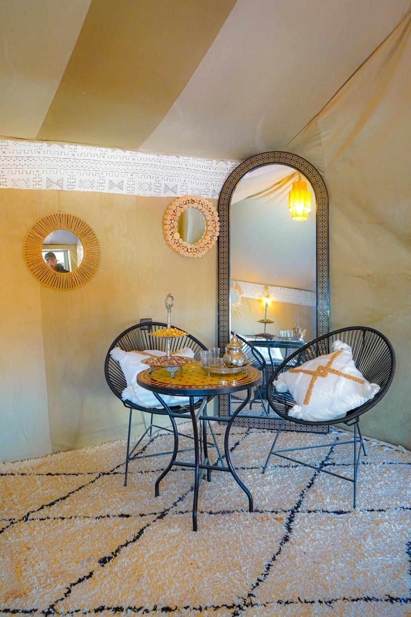 Young Luxury Camp Мерзуга Экстерьер фото